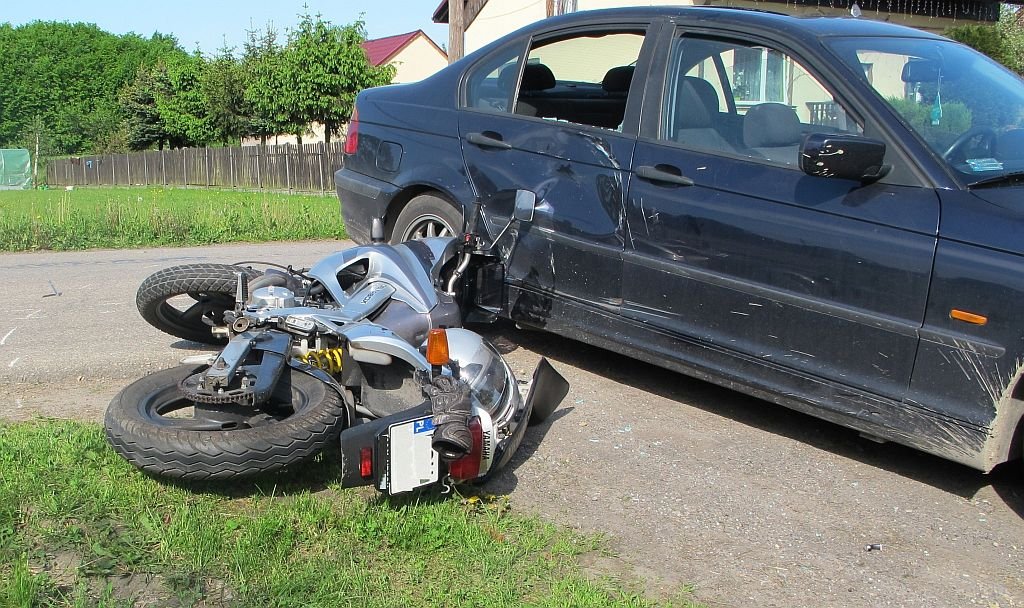 Wypadek z udziałem motocyklisty