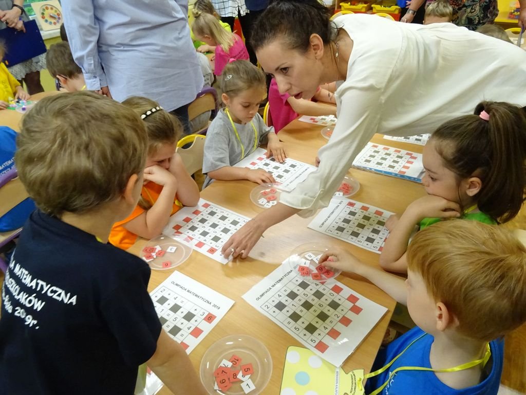 Łamigłówki i zakupy. Maluchy dają radę!