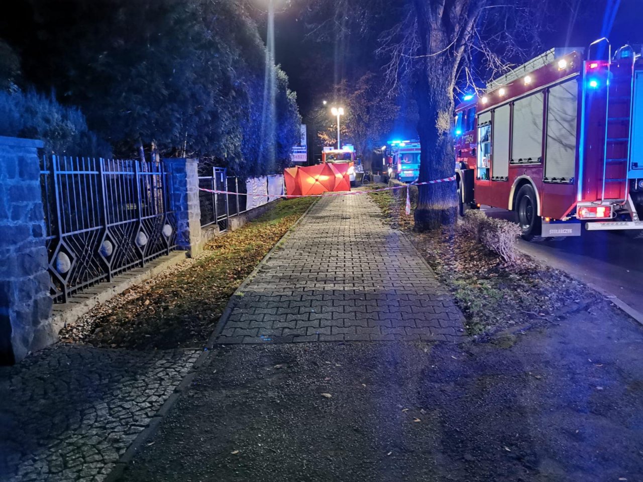 Wjeżdżając na posesję przejechał po człowieku