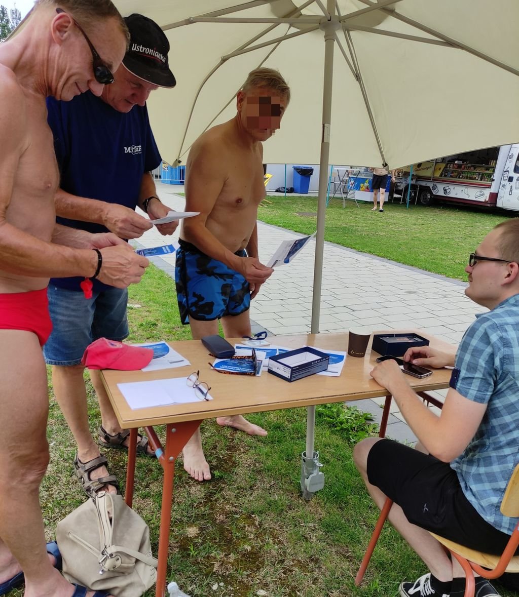 Byli na basenie. Będą na rynku