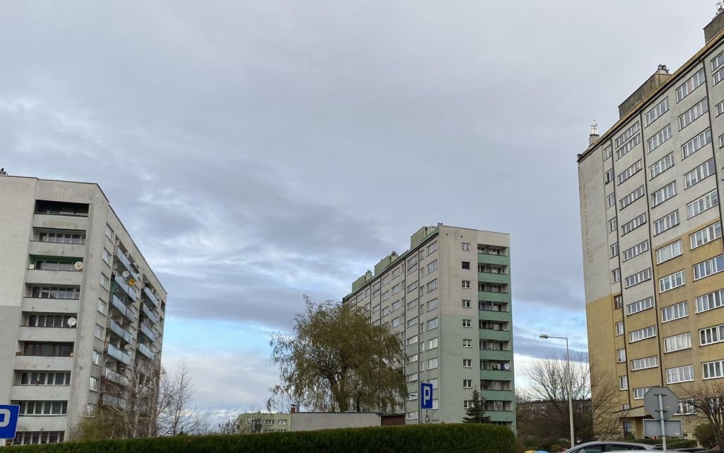 Kosz w roli toalety. Radny mówi o Sodomie i Gomorze