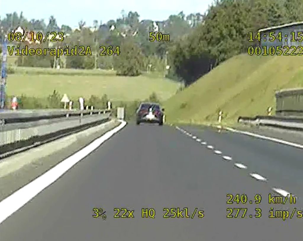 Jechał ponad 240 km/h. Właśnie zapadł wyrok