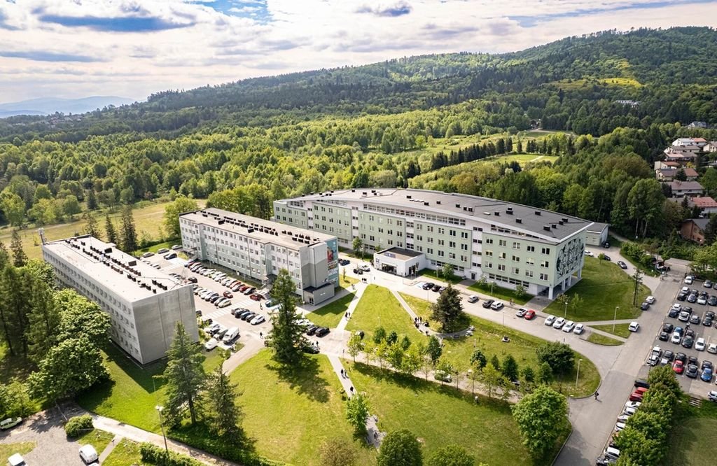 Prof. Ernest Zawada I Dr Robert Pysz, Uniwersytet Bielsko-Bialski