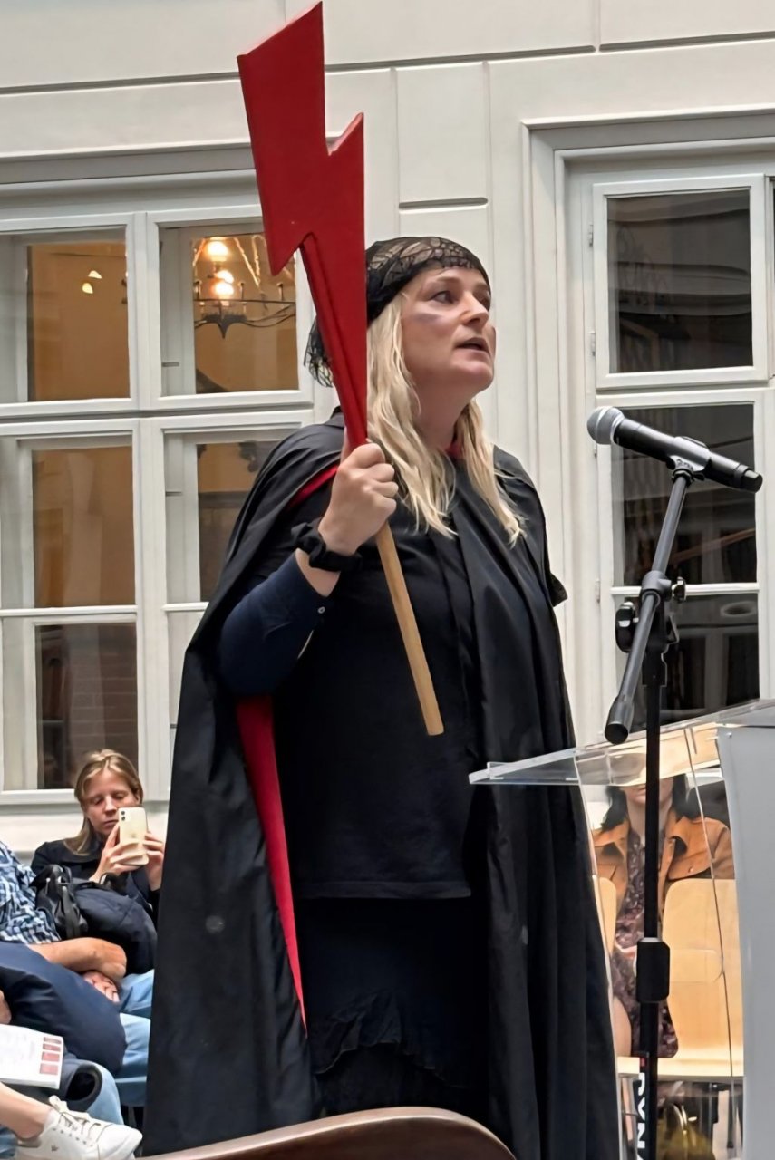 Uniewinniona! Czarownica Nie Spłonęła
