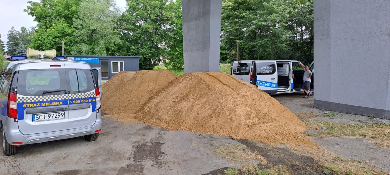 Skoczów: Rozdają Piasek. Warto Zabezpieczyć Dom