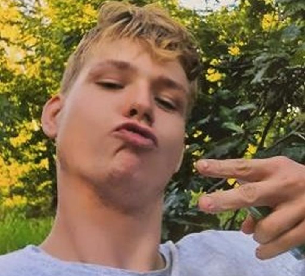 Policjanci Poszukują 19-Letniego Sebastiana