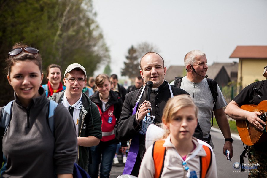 Ks. Tomasz Sroka pokieruje cieszyńską szkołą