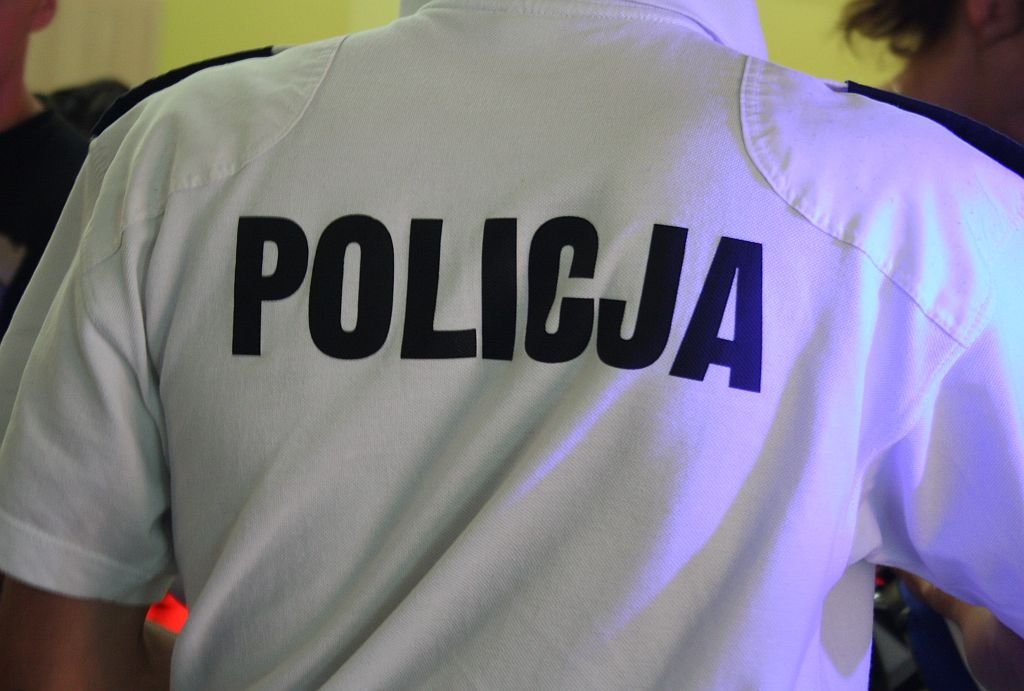Miał zaciśniętą pętlę na szyi. Nie oddychał
