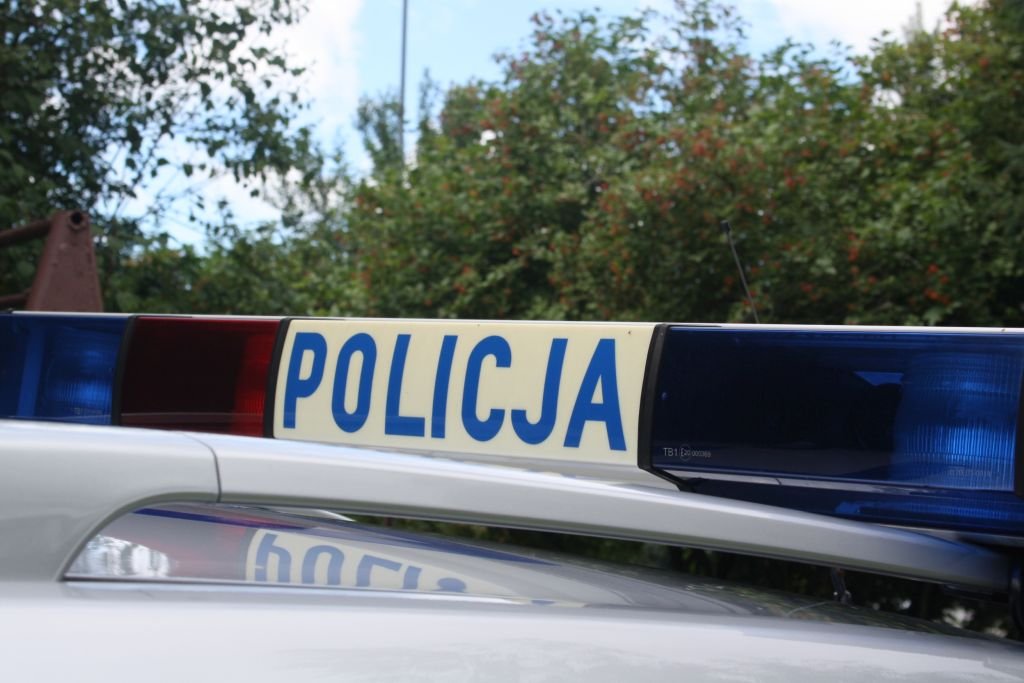 Jechał na gapę. Odpowie też za zniszczenie mienia