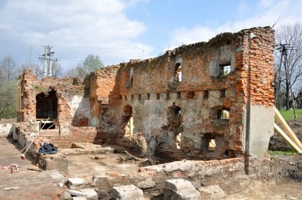 Ruiny zamienią na Centrum Edukacji Ekologicznej