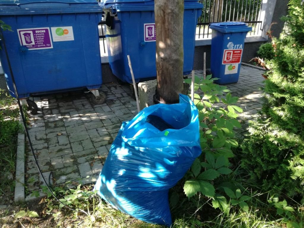 Nowe kubły na śmieci i naklejki. Idą zmiany