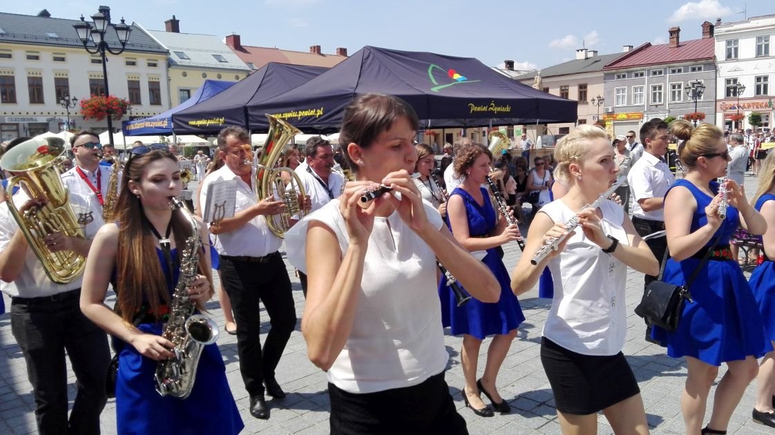 Zagrali na sprzęcie za 1,5 mln