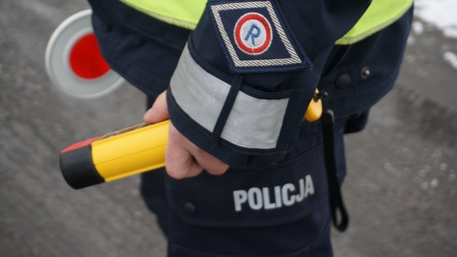 Po pijaku przyjechał do komisariatu