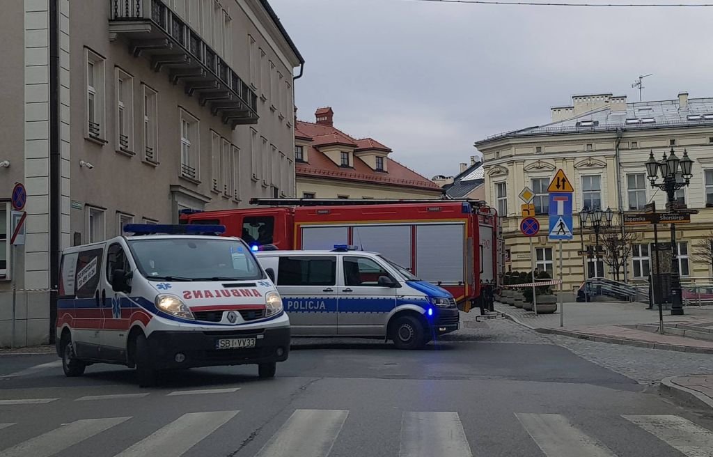 Ewakuacja z sądu. Pojawiła się informacja o bombie