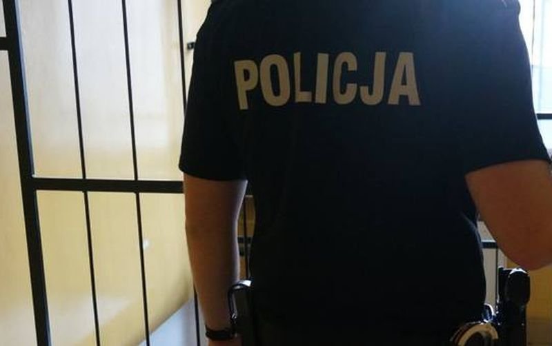 Wezwał policję, teraz posiedzi