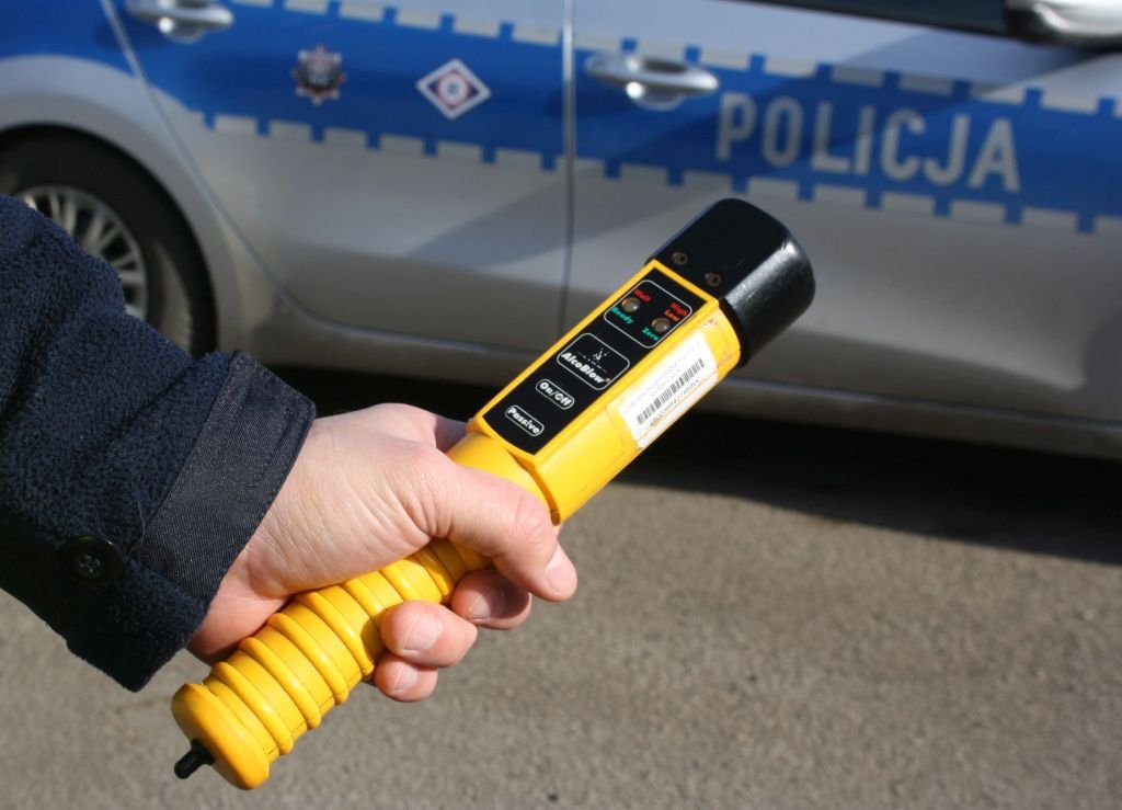 Jechał slalomem. Widział to policjant podróżujący prywatnie