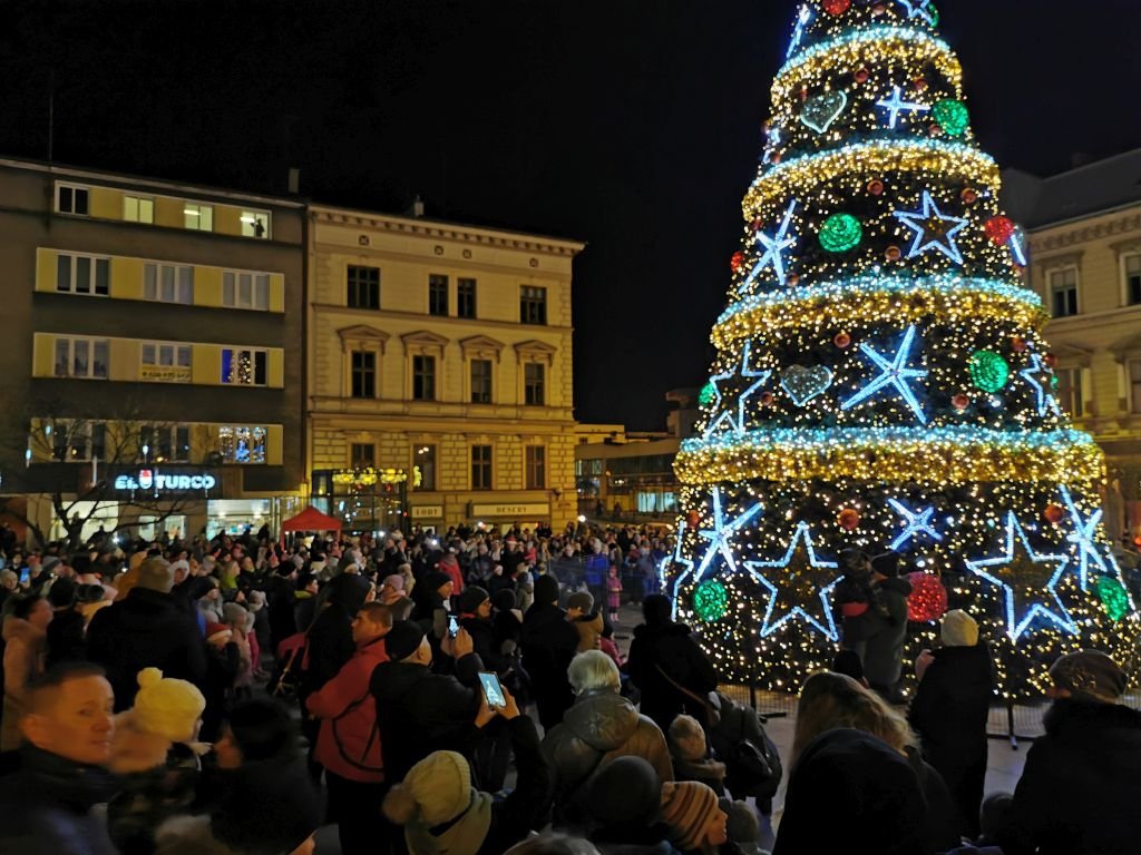 Choinka rozbłysła. Dziś tylko na chwilę