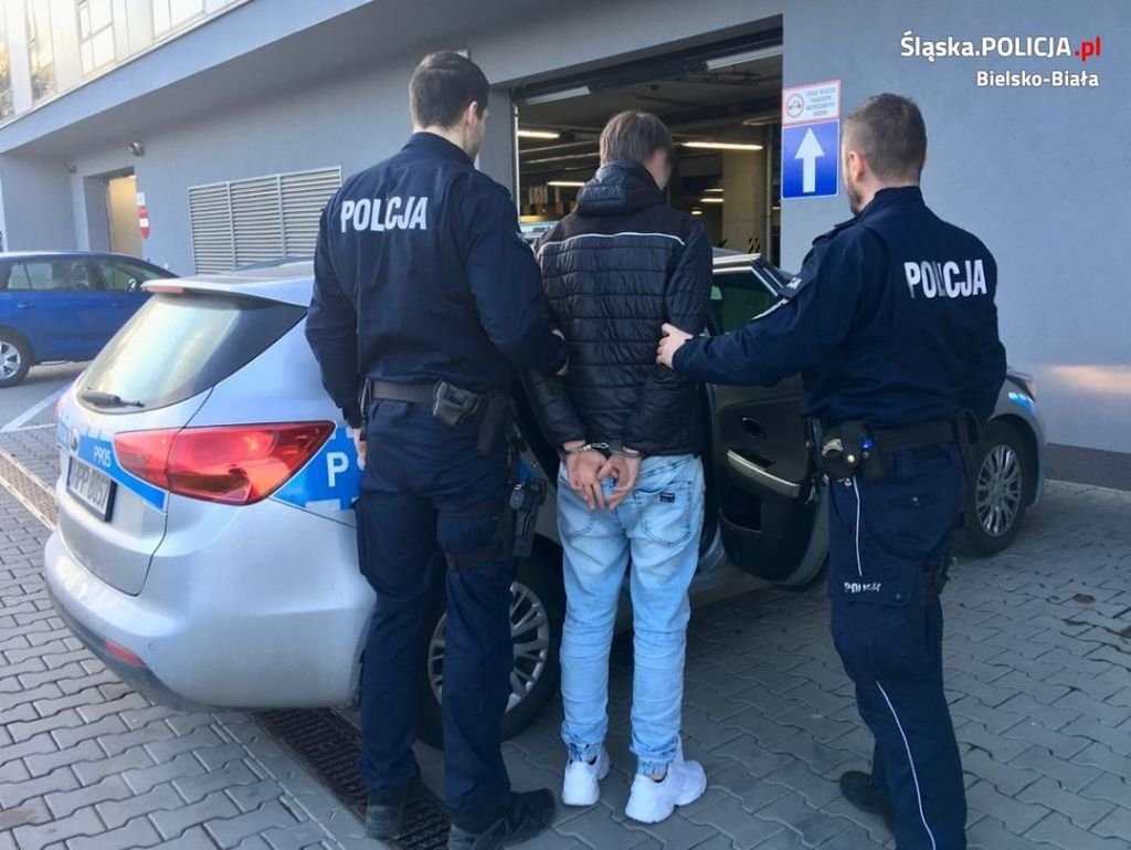 Namierzono i zatrzymano oszusta internetowego