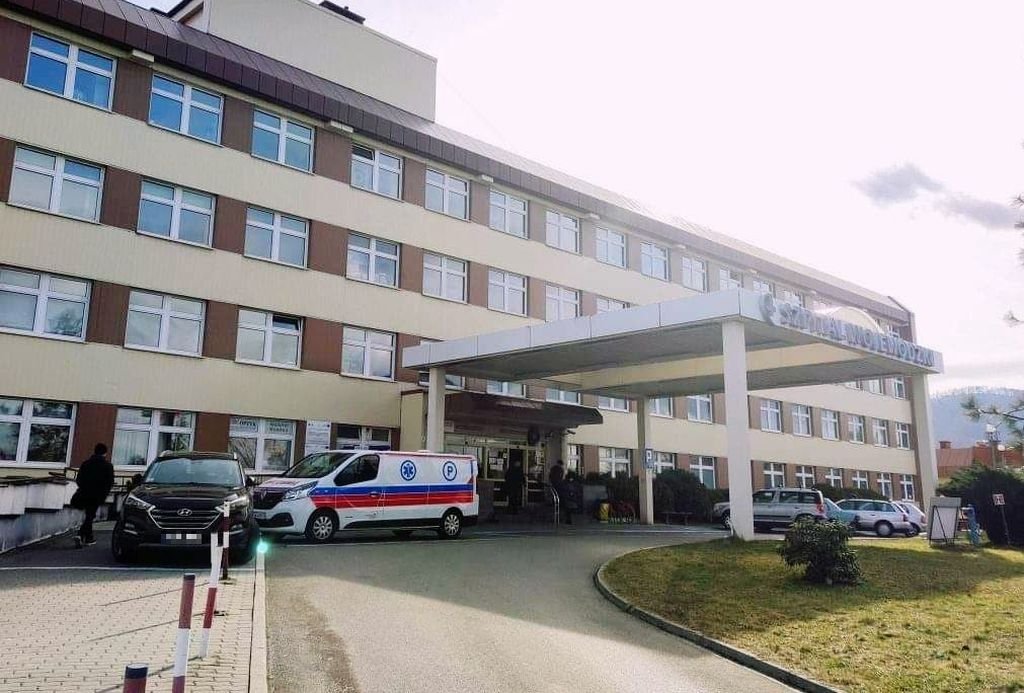 W szpitalu przebywał pacjent z koronawirusem. Oddział zamknięty