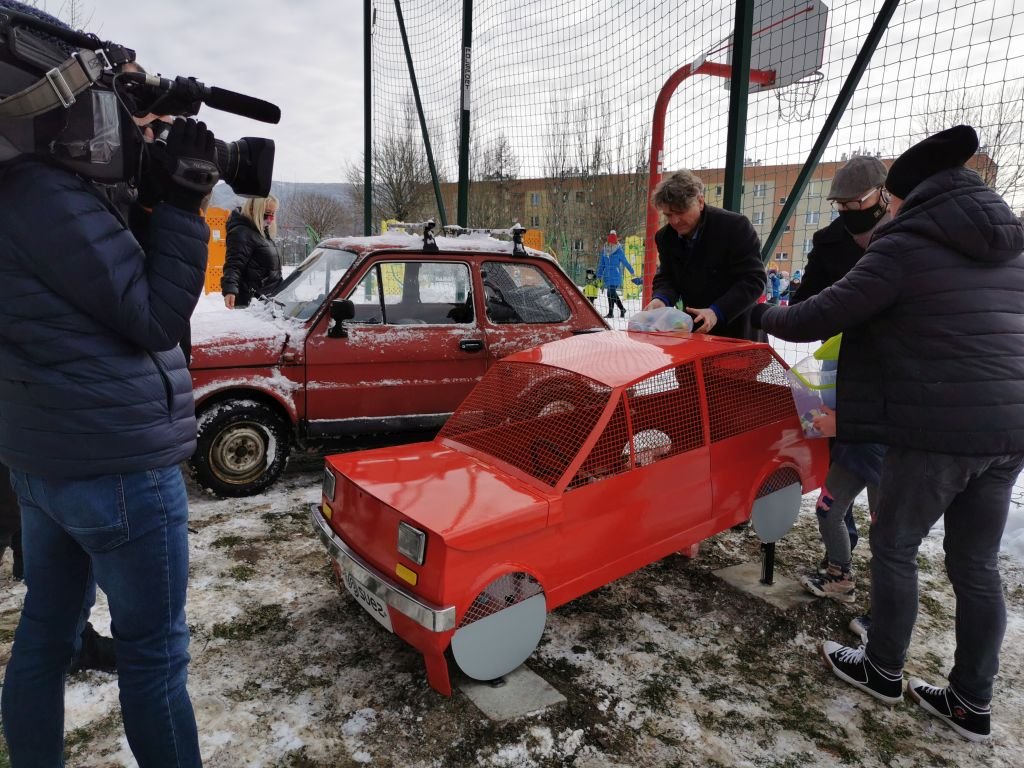 Inni mają serca, oni mają "Malucha"