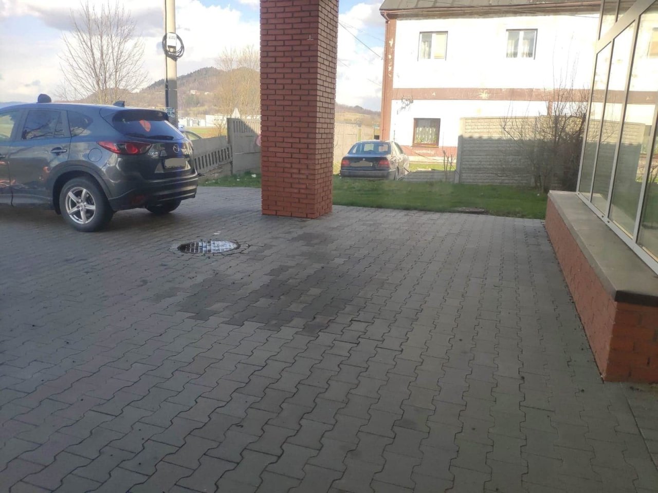 1,7 promila. Wjechał w ogrodzenie