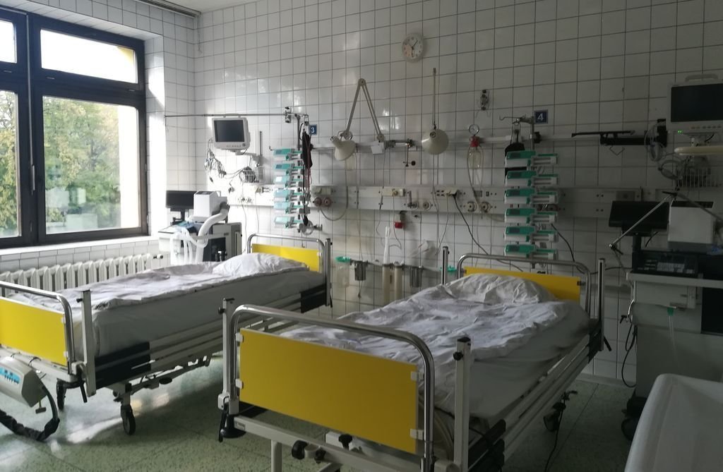 Śmierć ciężarnej 30-latki: zawieszono dwóch lekarzy