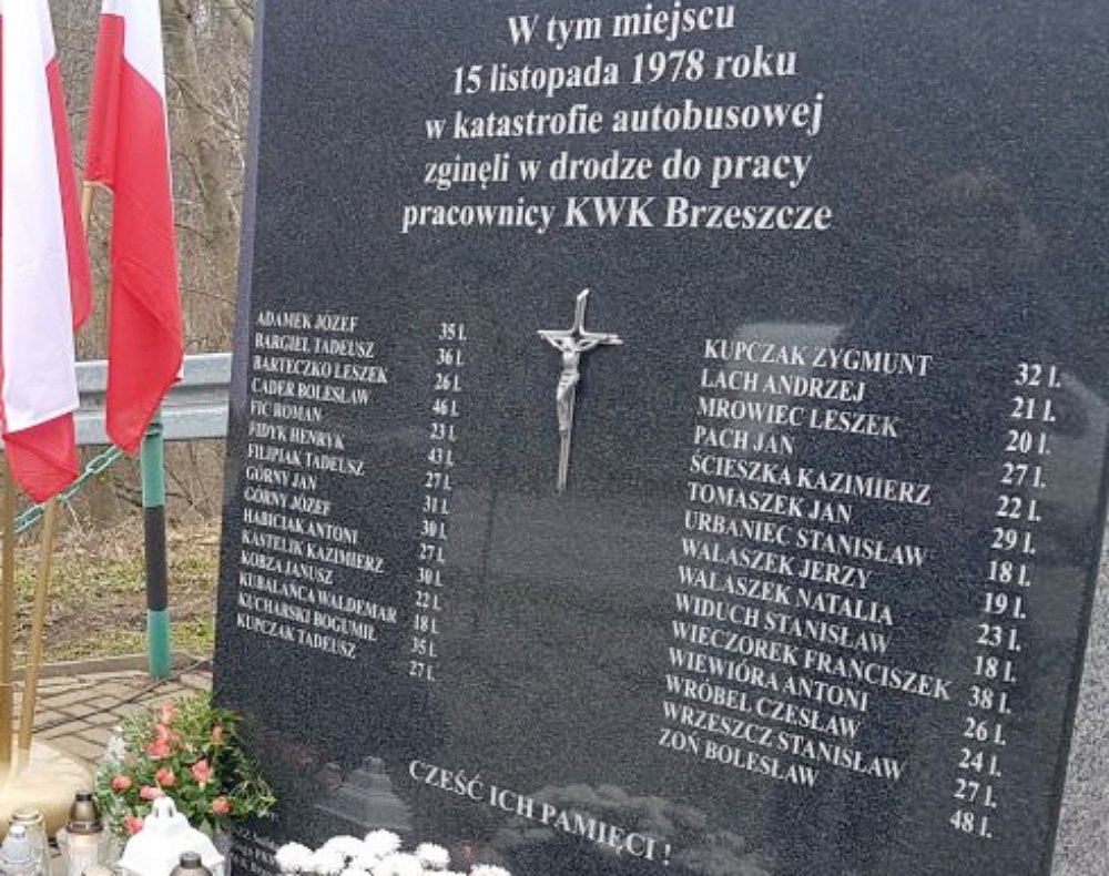 Jak co dzień, jechali do pracy. Zginęło 30 osób.