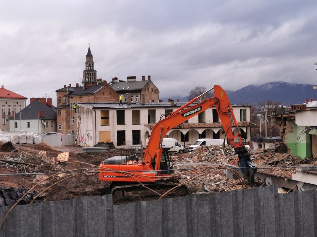 Trwa wyburzanie. Najbardziej uciążliwe prace potrwają 4 tygodnie