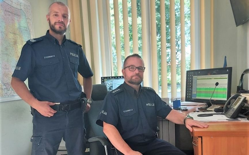 Znaleźli go pod drzewem, na szyi miał sznur