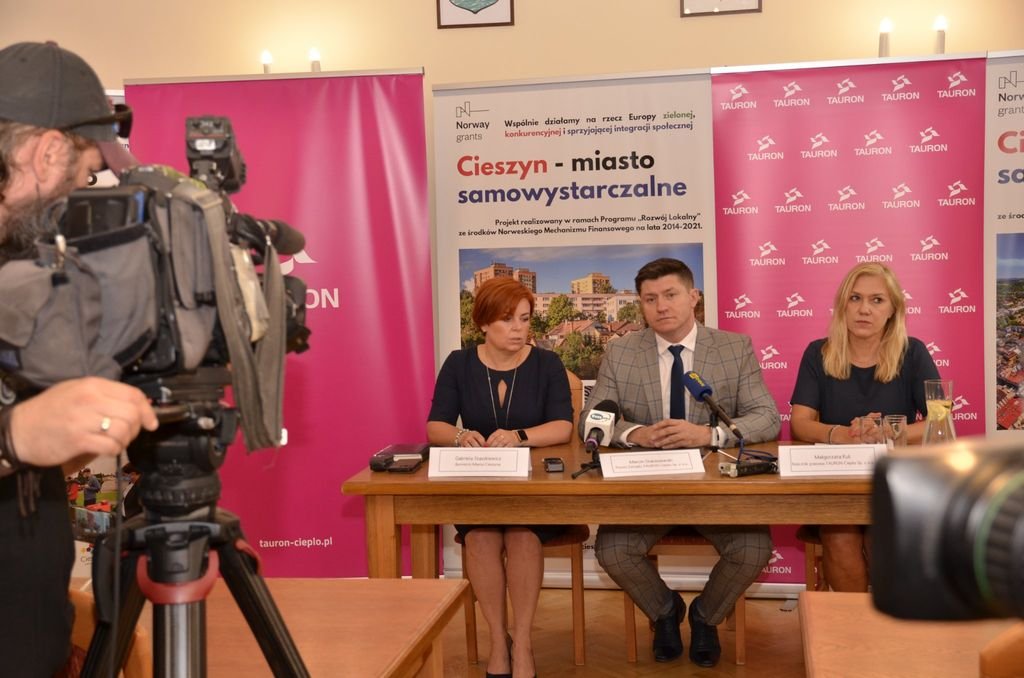 Jest porozumienie. Ma być ciepło