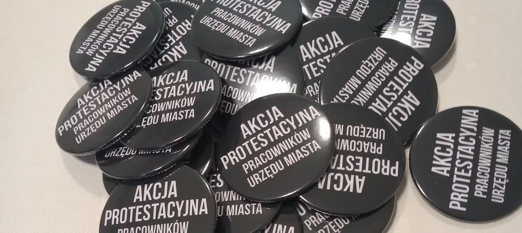 Napięcie w ratuszu, protest trwa