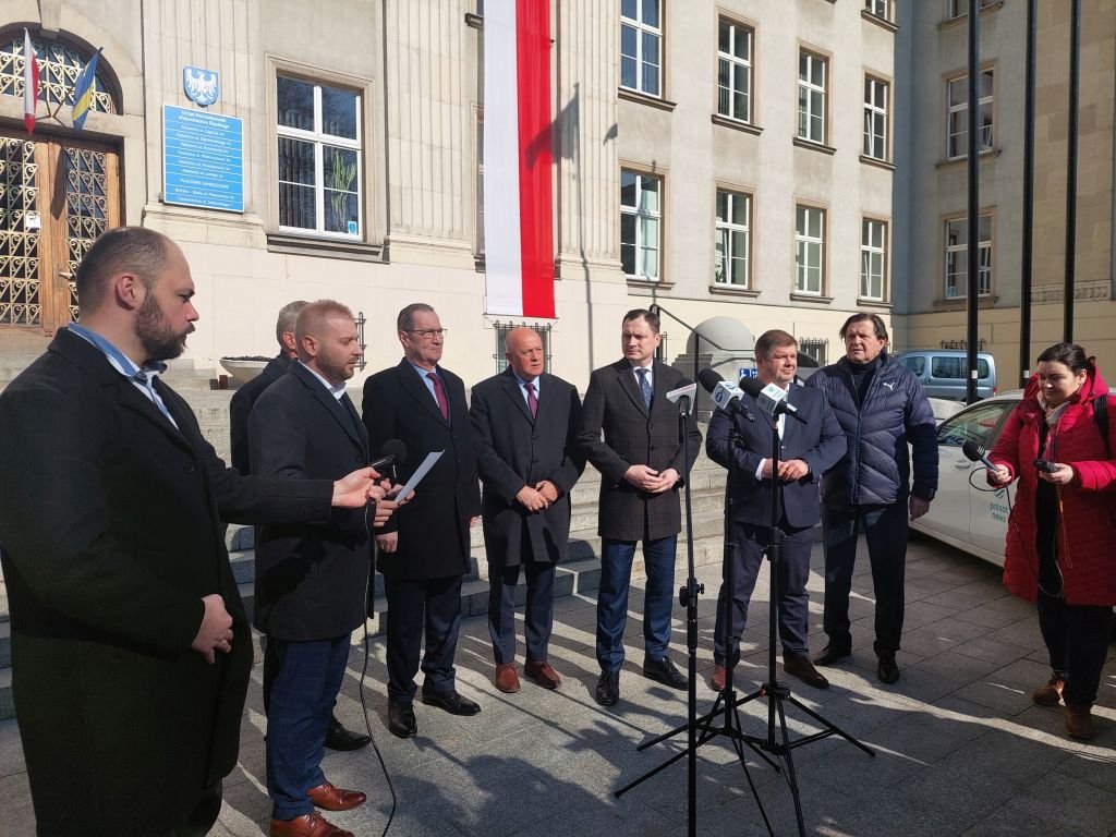 Radni Pis Chcą Odwołania Marszałka