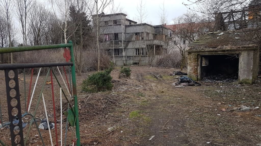 Dom przestanie straszyć?