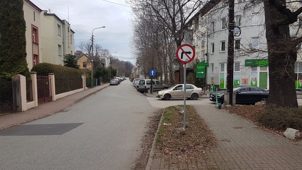 Brakuje Znaku...