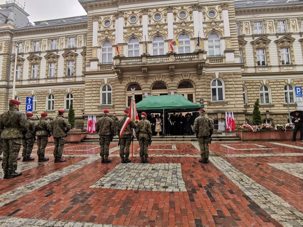 Przemówienia i defilada