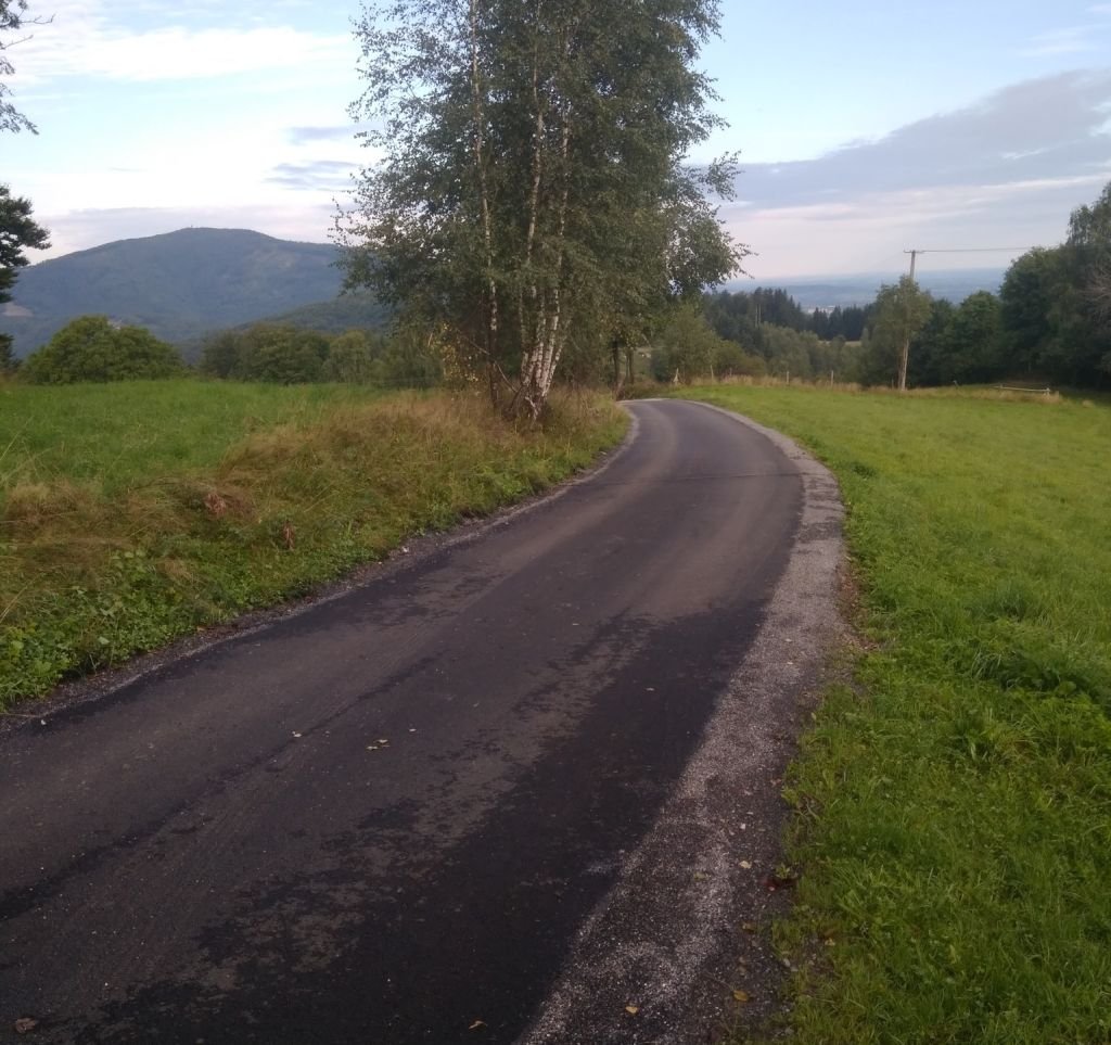 Nowy asfalt w Beskidach