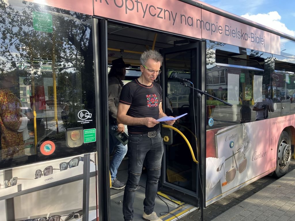 Przejechał Przez Miasto Autobus