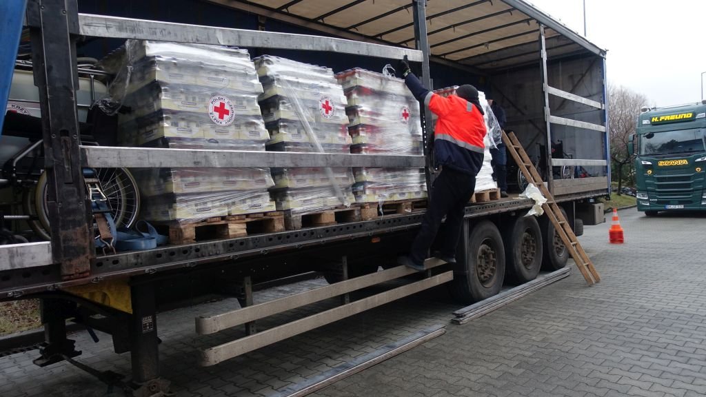 Pilny transport ruszył w drogę