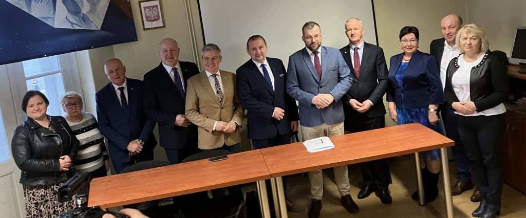 PiS odkrył karty