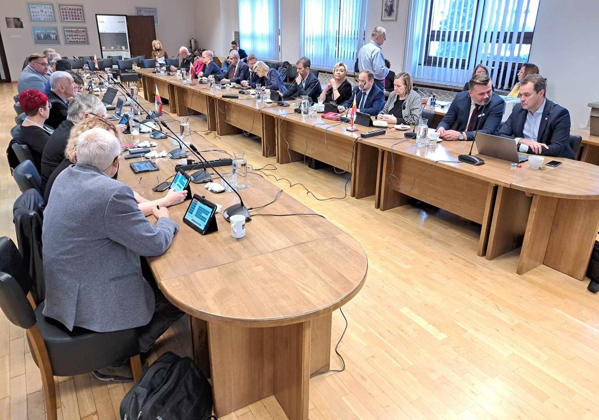 Jedni tracą, drudzy zyskują
