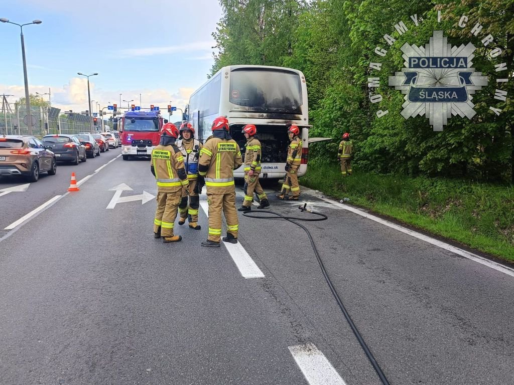 Pożar autokaru na DK1. "Doszło do samozapłonu"