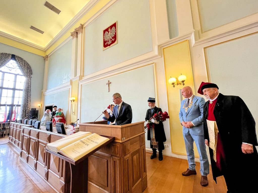 Zostali wpisani do Złotej Księgi