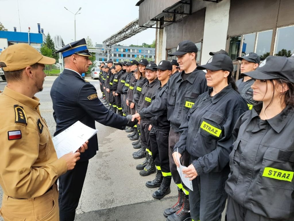 Gratulacje dla strażaków