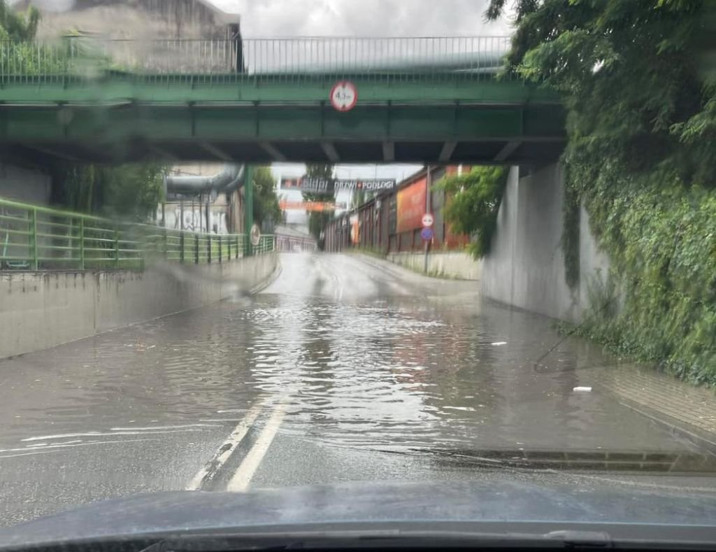 Nawałnica przeszła nad miastem