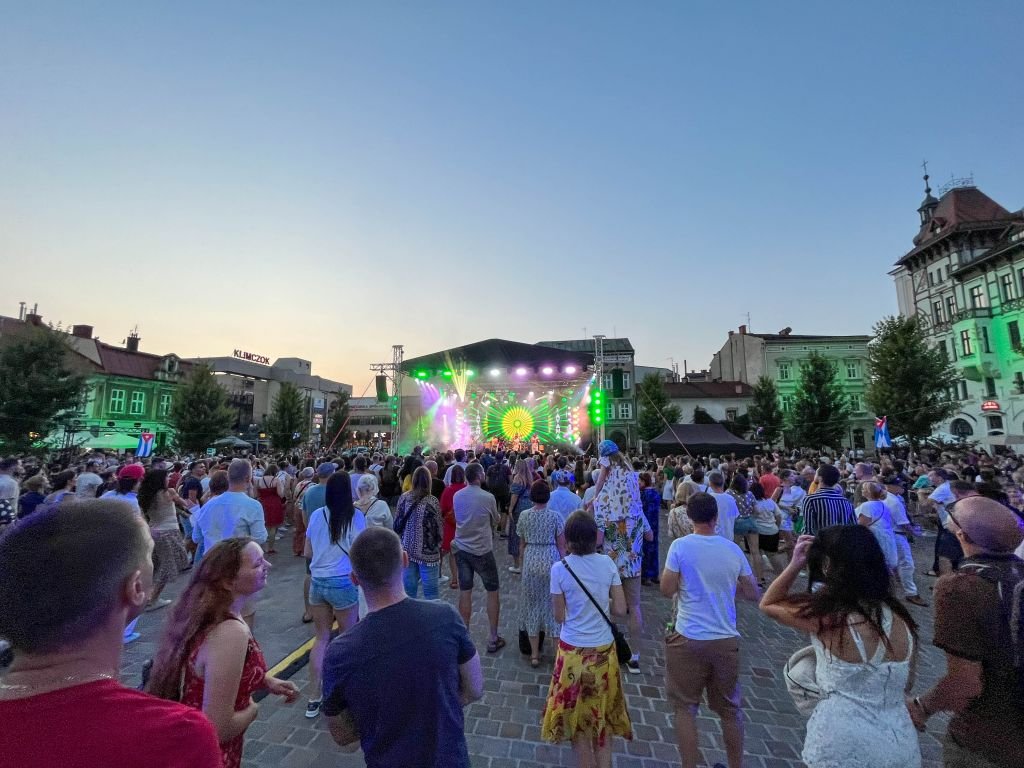 Komisariat na placu Wojska Polskiego?