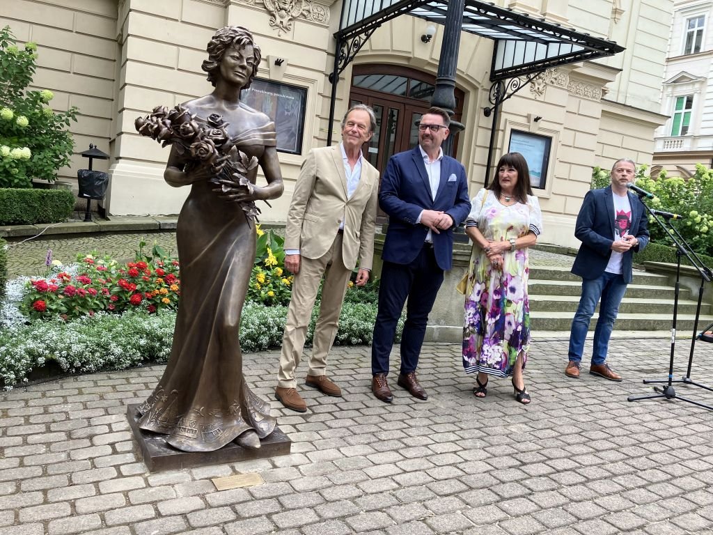 Królowa wyszła z teatru