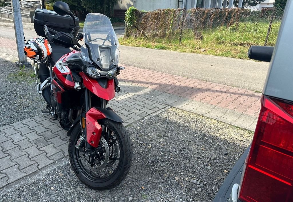 Motocyklistę zabrała karetka