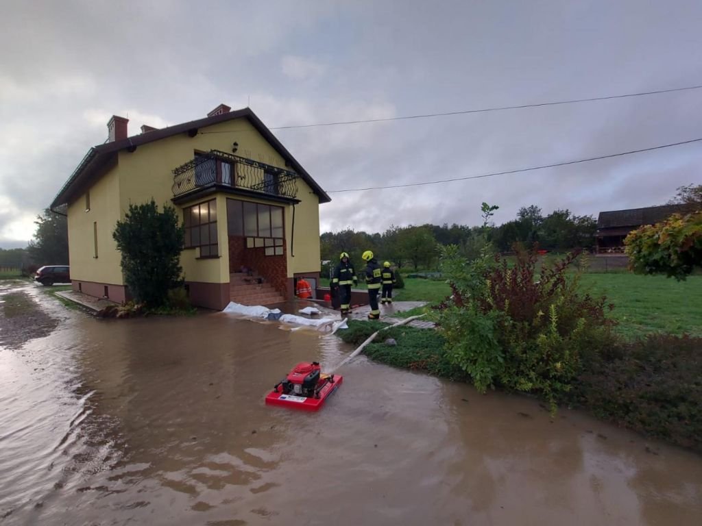 Wały naruszone. Na pomoc wezwano WOT AKTUALIZACJA