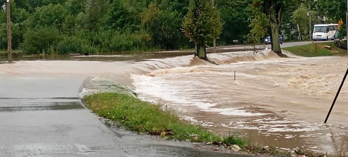 Bardzo trudna sytuacja po przelaniu wałów!