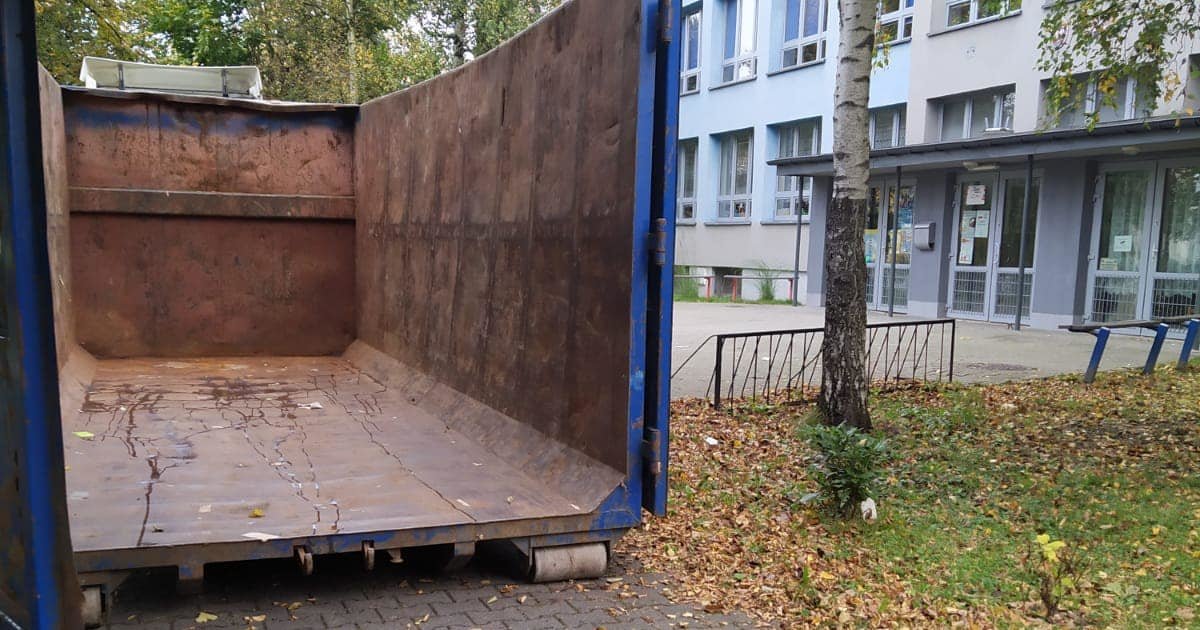 Zbierają makulaturę